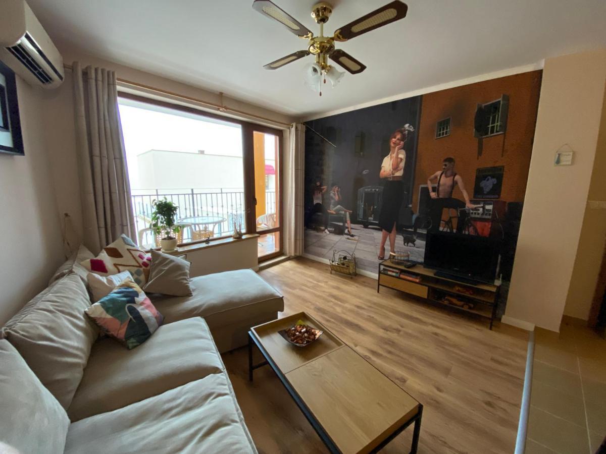 Supreme Danieli - Holiday Apartment By The Sea 발치크 외부 사진