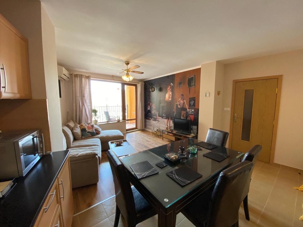 Supreme Danieli - Holiday Apartment By The Sea 발치크 외부 사진